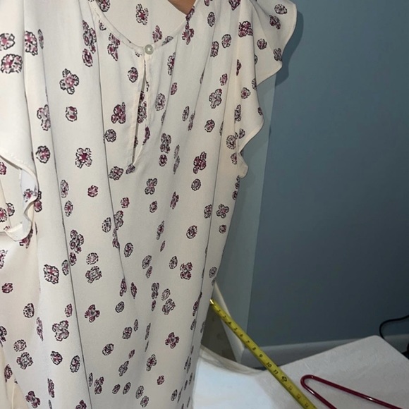 Loft Outlet Flutter Sleeve Blouse in Size XL - Picture 10 of 12